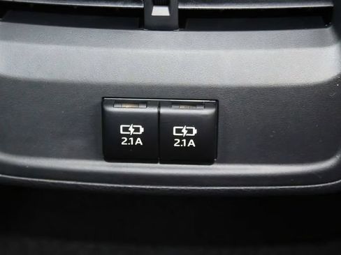 Used 2019 Toyota Avalon XSE w/ Protection Package FWD image 18