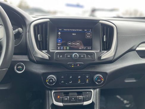 Used 2022 GMC Terrain SLE image 16