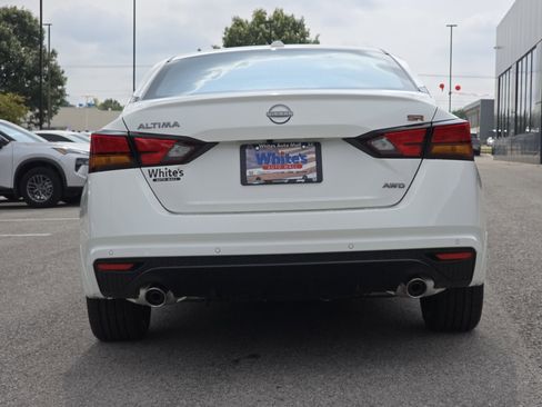 New 2025 Nissan Altima 2.5 SR w/ SR Premium Package image 15