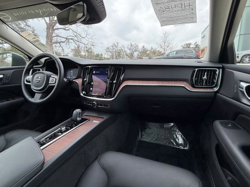 Certified 2025 Volvo V60 B5 Cross Country Plus image 13