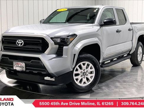 Used 2024 Toyota Tacoma SR image 1