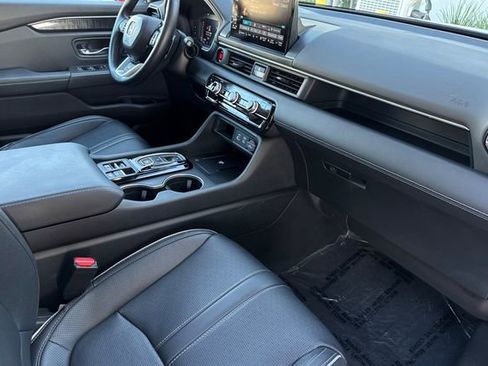 Certified 2024 Honda Pilot Elite image 21
