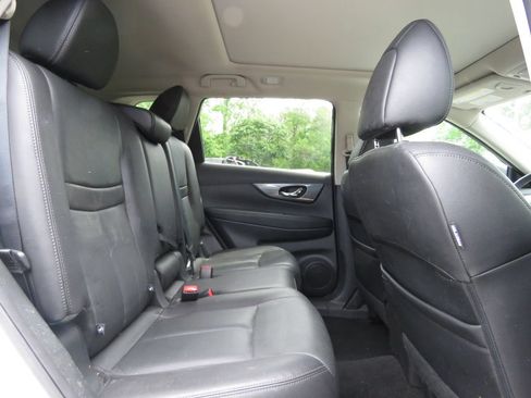 Used 2016 Nissan Rogue SL w/ SL Premium Package AWD/4WD image 16