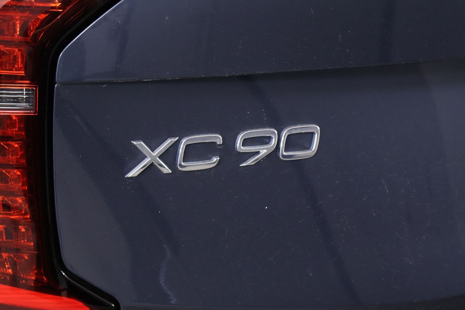 New 2026 Volvo XC90 T8 Plus w/ Protection Package AWD/4WD image 16