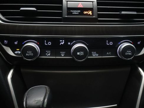 Used 2018 Honda Accord Touring image 24