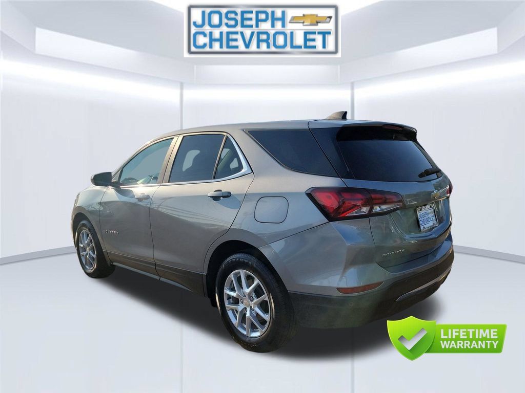Used 2024 Chevrolet Equinox LT FWD image 4