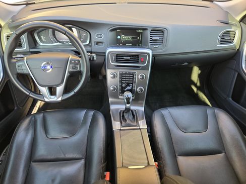 Used 2016 Volvo V60 T5 Premier image 39