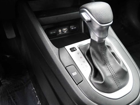 Used 2020 Kia Forte LXS FWD image 14