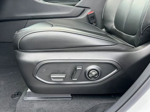 New 2025 Jeep Grand Cherokee L Limited w/ Trailer Tow Package image 12