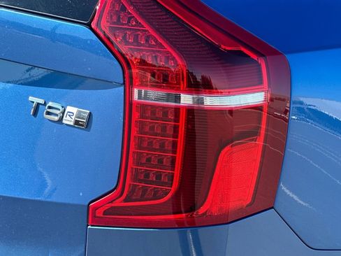 Used 2019 Volvo XC90 T8 R-Design w/ Advanced Package image 28