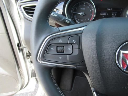 Used 2022 Buick Encore GX Select w/ Safety Package II image 17