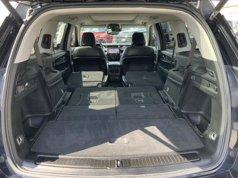 Used 2023 Jeep Grand Cherokee L Limited AWD/4WD image 13