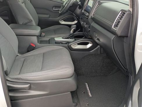 Used 2022 Nissan Frontier SV image 30