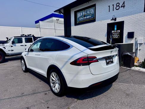 Used 2019 Tesla Model X Long Range AWD/4WD image 3