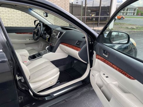 Used 2010 Subaru Outback 3.6R Limited AWD/4WD image 24