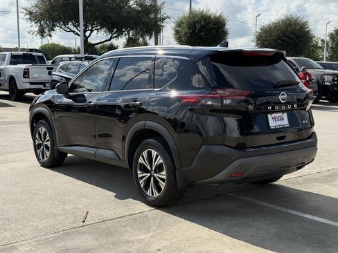 Used 2021 Nissan Rogue SV w/ Premium Package FWD image 7