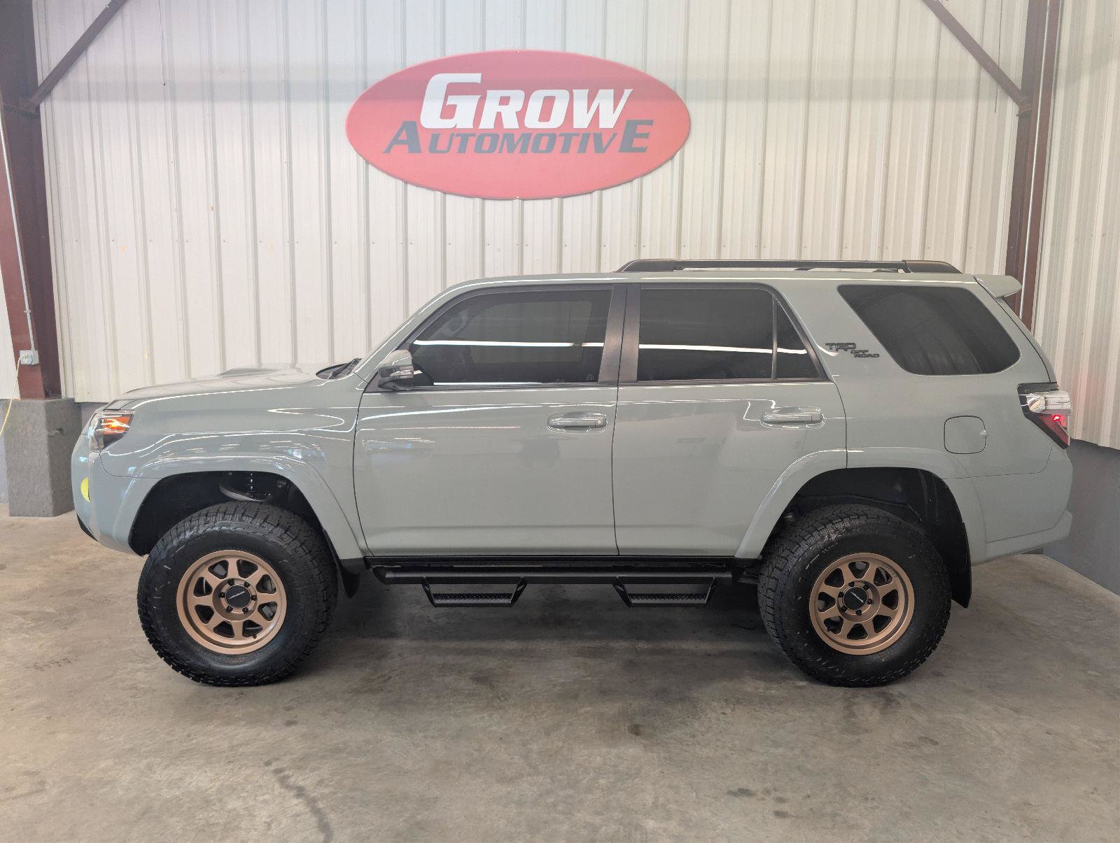 Used 2023 Toyota 4Runner TRD Off-Road Premium w/ Off Road Premium Plus Package AWD/4WD image 19