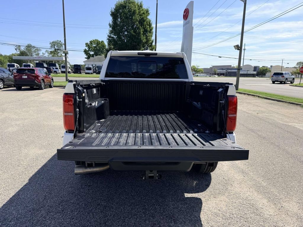 Certified 2025 Toyota Tacoma TRD Sport w/ TRD Sport Premium Package AWD/4WD image 15