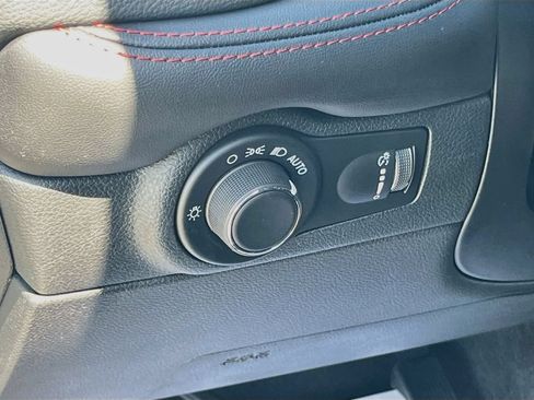Used 2024 Dodge Durango R/T RWD image 10