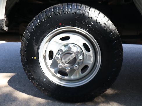 Used 2022 Ford F250 XL w/ Power Equipment Group AWD/4WD image 42