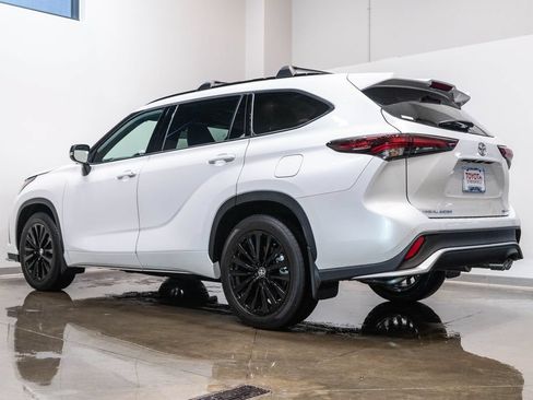 Certified 2026 Toyota Highlander XSE AWD/4WD image 7
