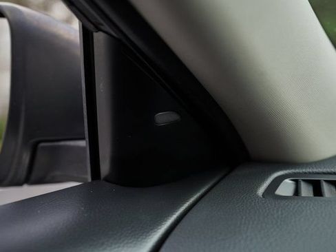 Used 2020 Nissan Rogue SL FWD image 35