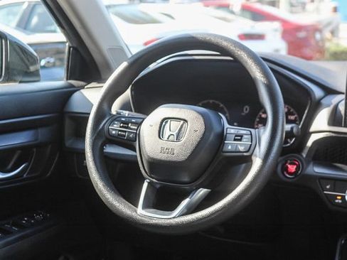 Used 2023 Honda CR-V EX image 19
