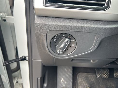 Used 2022 Volkswagen Atlas Cross Sport SE AWD/4WD image 17