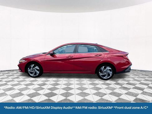 New 2025 Hyundai Elantra Limited image 4