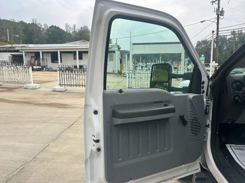 Used 2016 Ford F450 XL w/ XL Value Package image 18