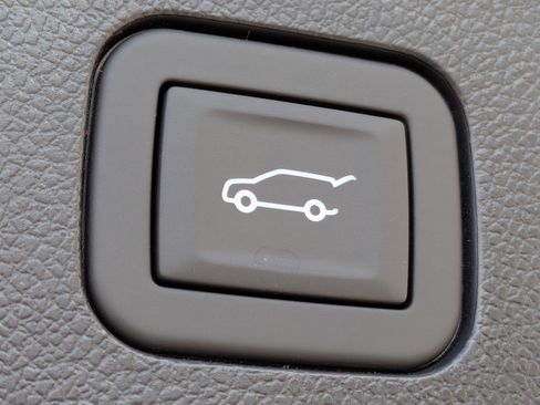 New 2026 GMC Terrain Elevation w/ Elevation Premium Package FWD image 18