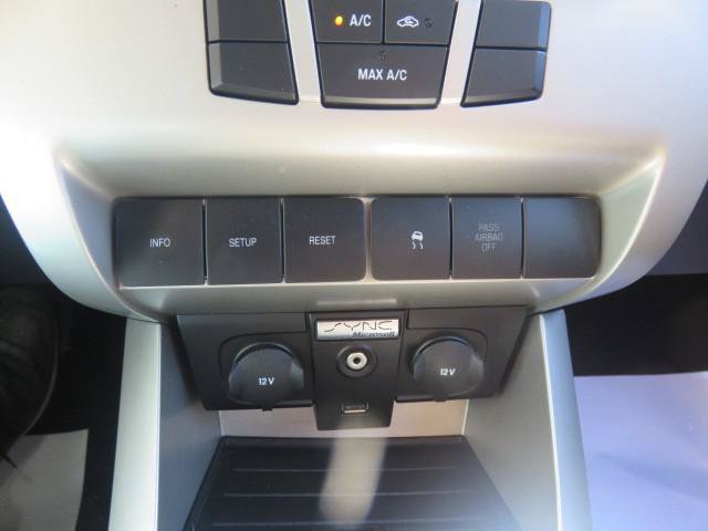 Used 2010 Ford Focus SE FWD image 15