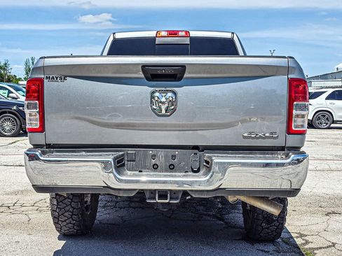 Used 2024 RAM 2500 Tradesman w/ Chrome Appearance Group AWD/4WD image 5