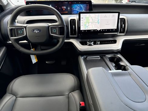 New 2026 Ford Expedition Max Active RWD image 5