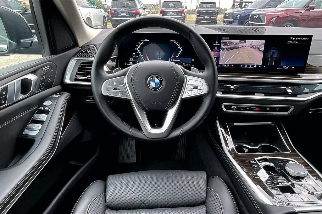 Used 2025 BMW X7 xDrive40i w/ Climate Comfort Package AWD/4WD image 7