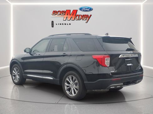Used 2022 Ford Explorer XLT w/ Equipment Group 202A image 6