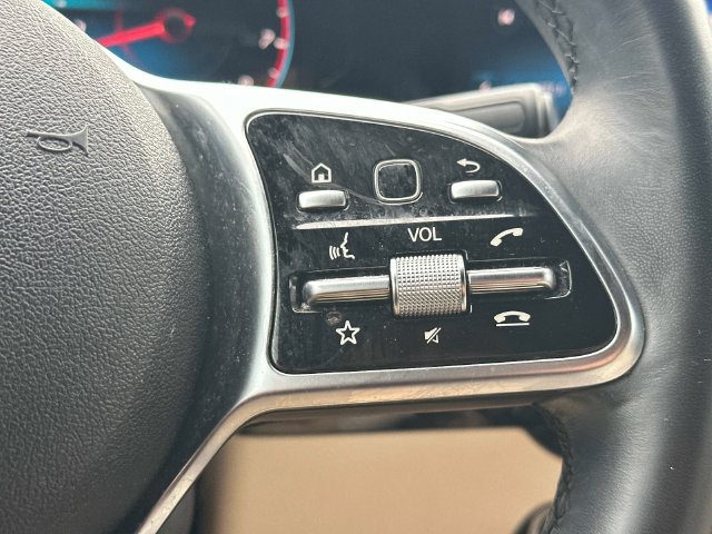 Used 2021 Mercedes-Benz GLA 250 4MATIC image 21