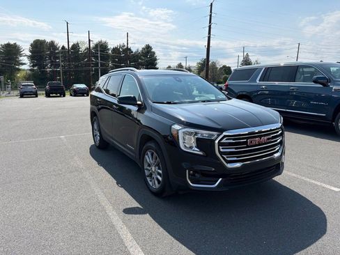 Certified 2022 GMC Terrain SLT AWD/4WD image 1