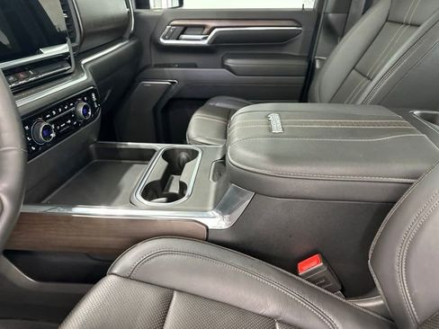 Used 2024 Chevrolet Silverado 2500 High Country w/ Technology Package image 21