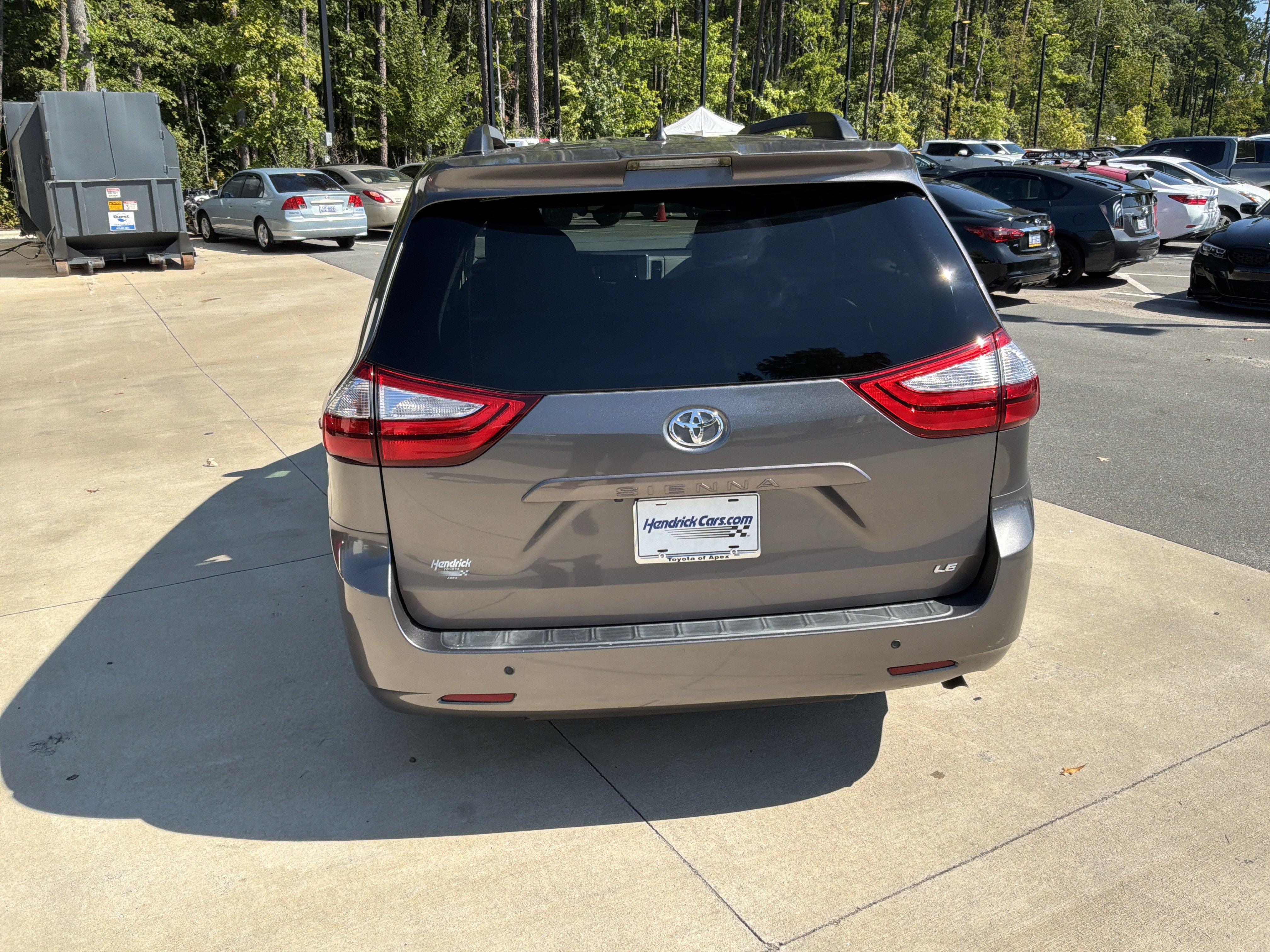 Used 2019 Toyota Sienna LE FWD image 9