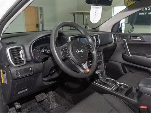 Used 2017 Kia Sportage LX w/ LX Popular Package AWD/4WD image 8
