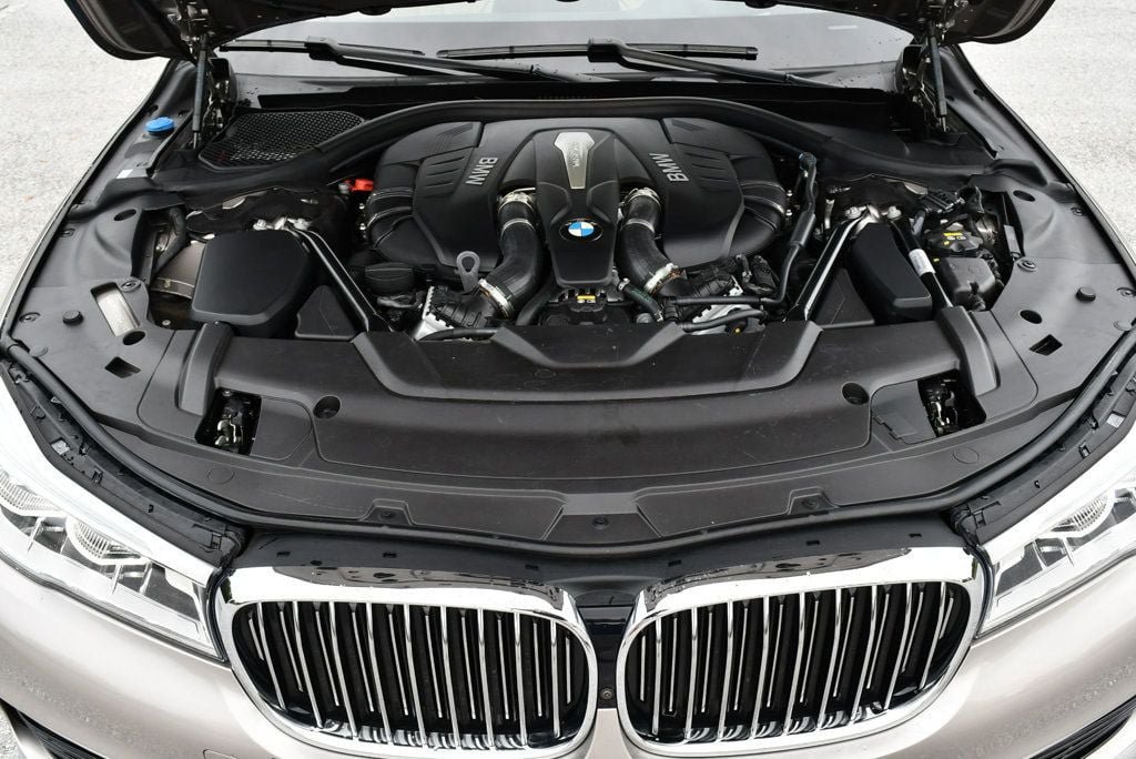Used 2016 BMW 750i xDrive AWD/4WD image 65