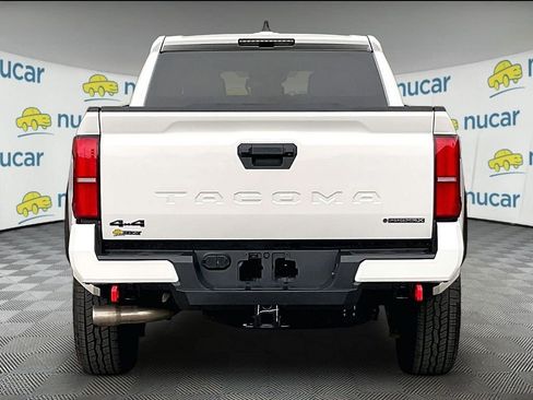 Used 2025 Toyota Tacoma TRD Off-Road AWD/4WD image 5