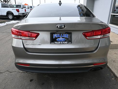 Used 2016 Kia Optima LX image 3