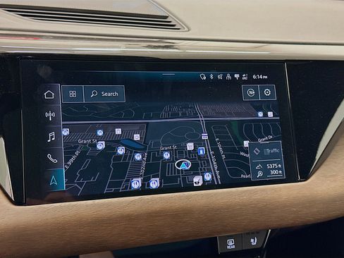 Used 2022 Audi e-tron GT Premium Plus image 22