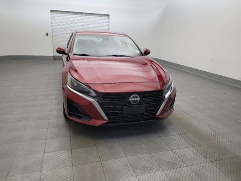Used 2023 Nissan Altima 2.5 SV AWD/4WD image 14