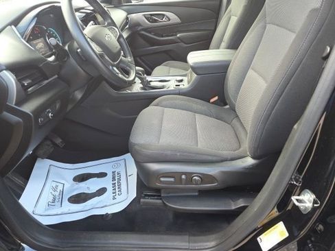 Used 2023 Chevrolet Traverse LT w/ Midnight/Sport Edition image 21