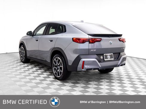 Certified 2025 BMW X2 xDrive28i w/ Premium Package image 3