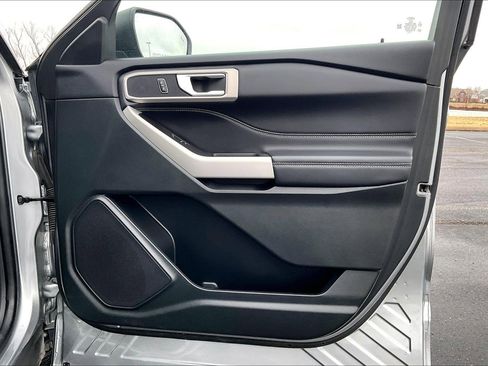 Certified 2024 Ford Explorer XLT w/ Equipment Group 202A image 20