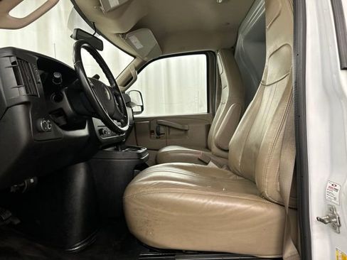 Used 2022 Chevrolet Express 2500 w/ Safety Package RWD image 6